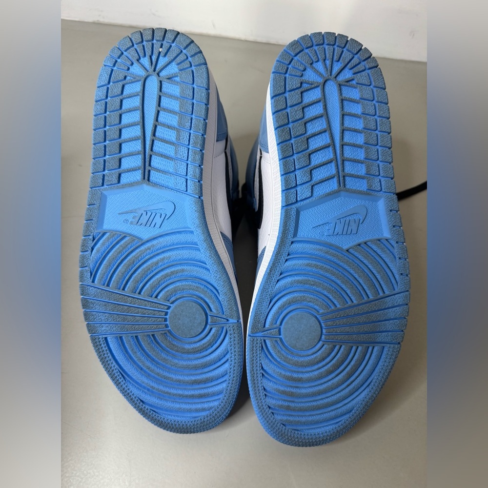 Air Jordan 1 Retro High OG “University Blue” – Size 10, Worn Once - Picture 10 of 16